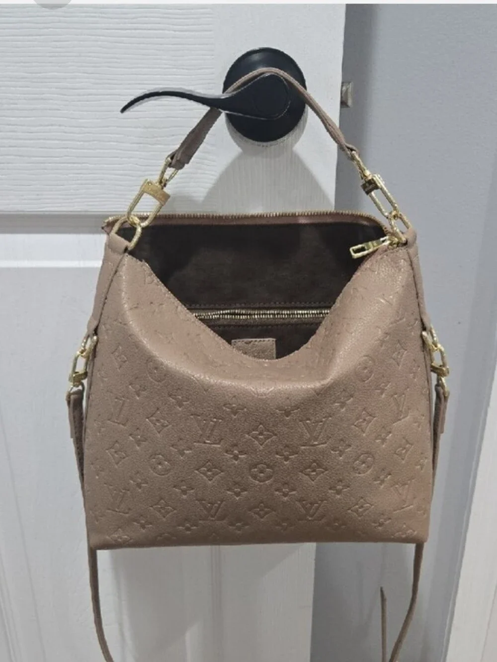 Luxury-Inspired Brown Monogram Hobo Bag - Picture 3 of 7